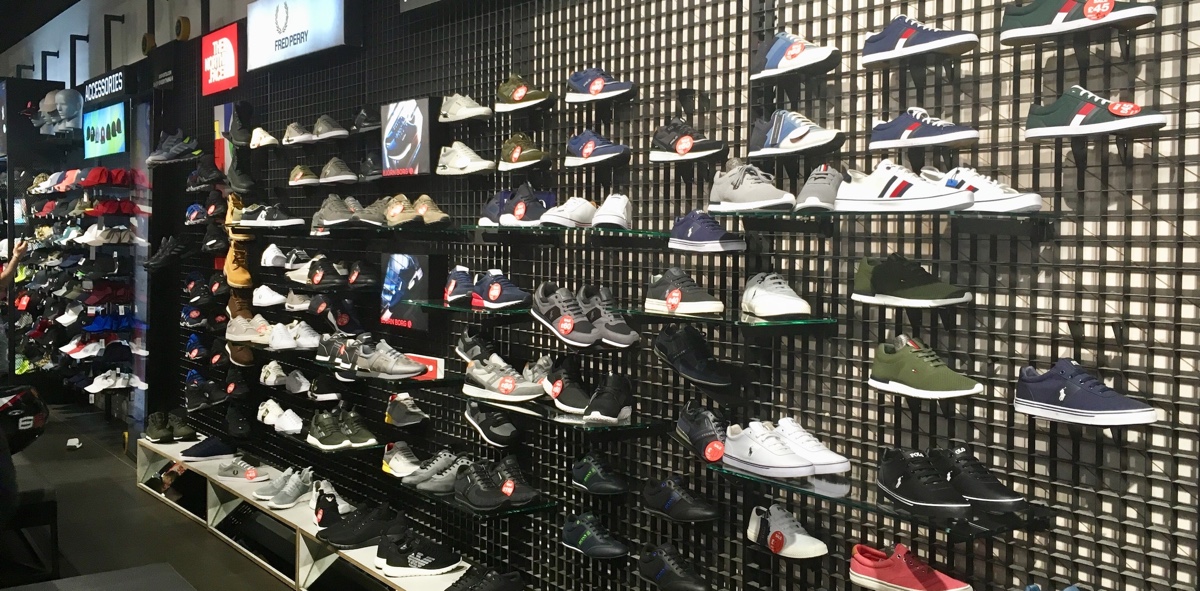 Image of the shoe wall at the JD Sports store
